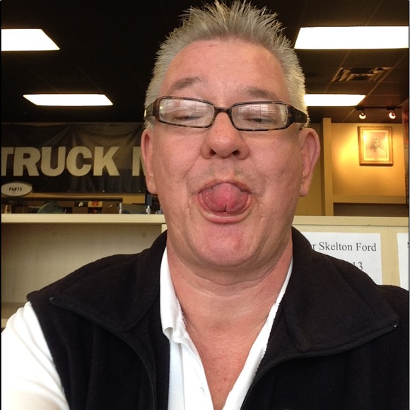 Meet your Posher, I am Joey a Clothing Enthusiast. - Picture 2 of 8